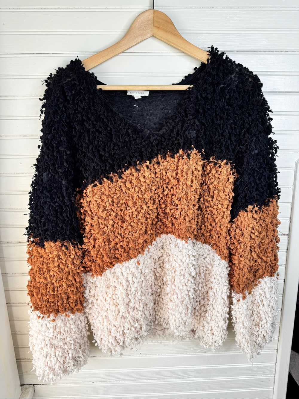 Cozy Colorblock Shaggy Knit Blu Pepper Sweater in Black, Rust & Cream